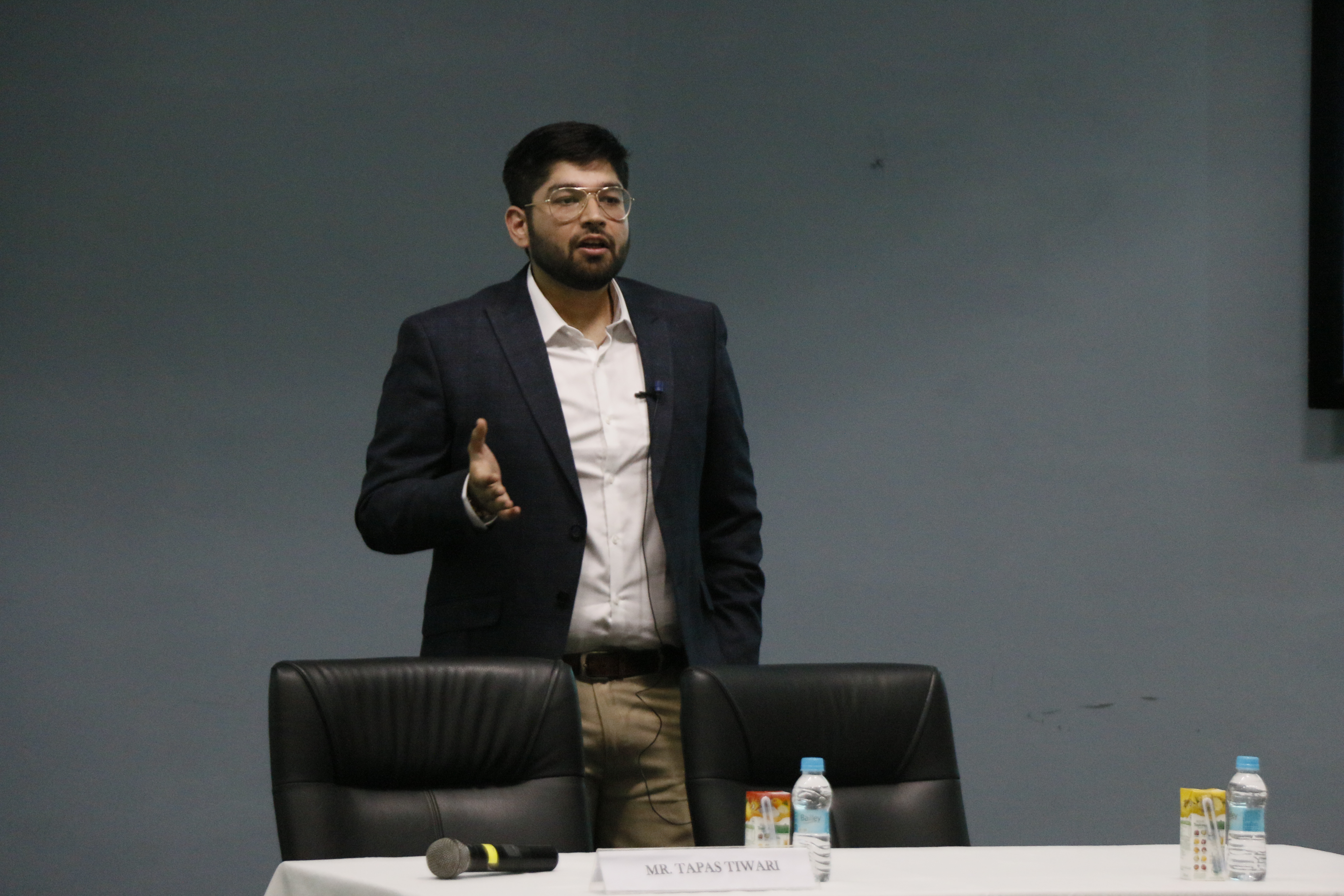Vichar 1.0 : In Dialogue with Leaders 2019 - 20 : Mr. Tapas Tiwari, Advisor - Data and Analytics at Rio Tinto (Speaker)